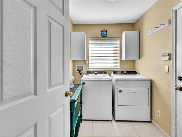 4194 Bluff Harbor Way, Wellington, FL 33449