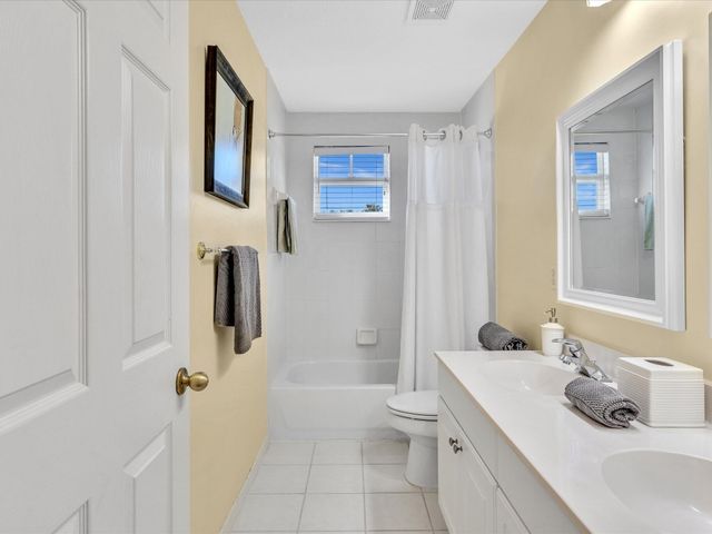4194 Bluff Harbor Way, Wellington, FL 33449