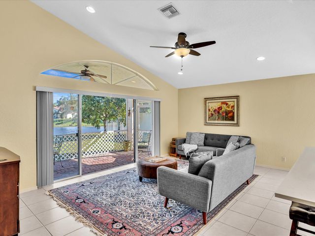 4194 Bluff Harbor Way, Wellington, FL 33449