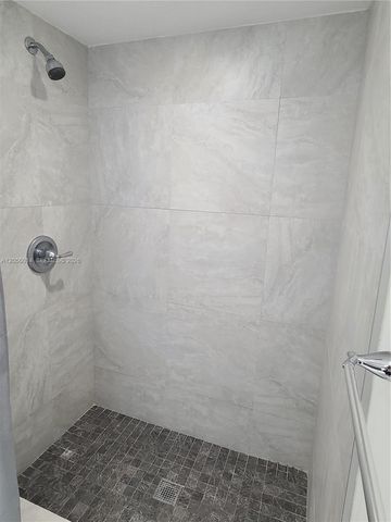 3625 N Country Club Dr 2408, Aventura, FL 33180