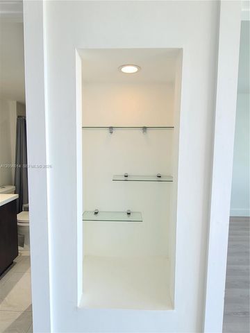 3625 N Country Club Dr 2408, Aventura, FL 33180