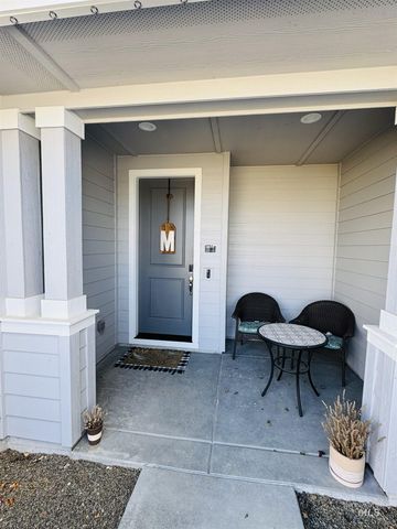 12637 S Averyon Way, Nampa, ID 83686