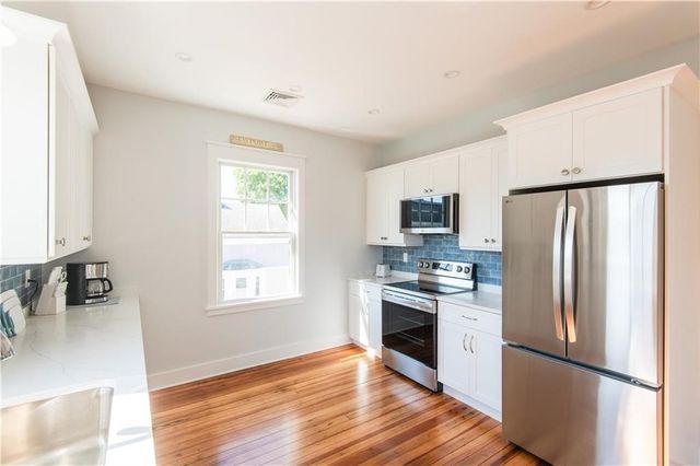 34 Harrison Avenue, Newport, RI 02840