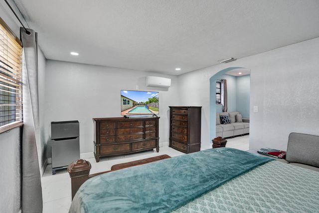 151 NW 21st Street, Pompano Beach, FL 33060