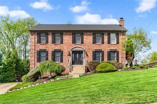 111 Hickory Heights Drive, South Fayette, PA 15017