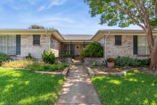 8318-8316 Lullwater Drive, Dallas, TX 75218