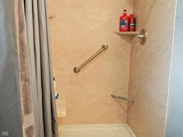 7642 Maxwelton Street, Mooresville, IN 46158