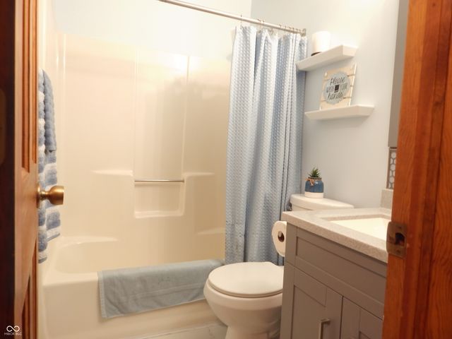 7642 Maxwelton Street, Mooresville, IN 46158