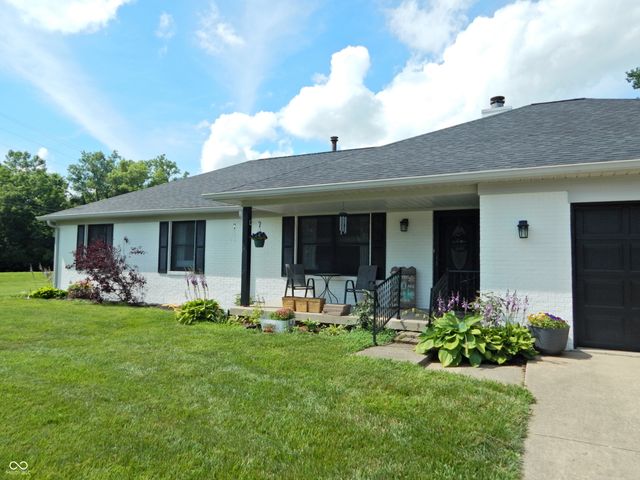 7642 Maxwelton Street, Mooresville, IN 46158