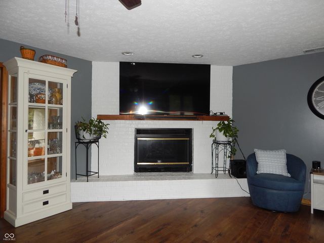 7642 Maxwelton Street, Mooresville, IN 46158