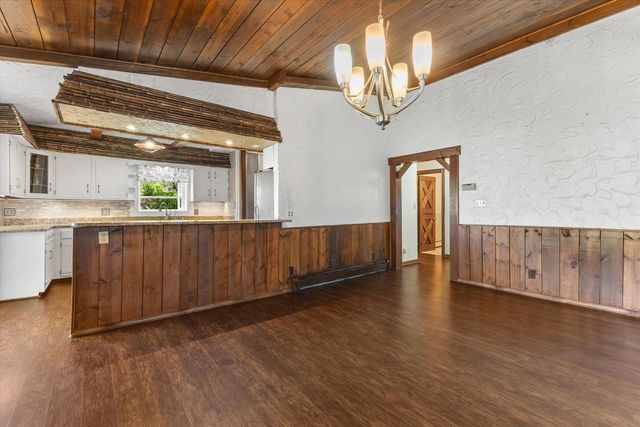 S108W34703 Jacks Bay ROAD, Mukwonago, WI 53149