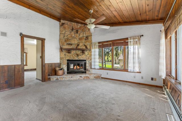 S108W34703 Jacks Bay ROAD, Mukwonago, WI 53149