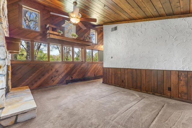 S108W34703 Jacks Bay ROAD, Mukwonago, WI 53149