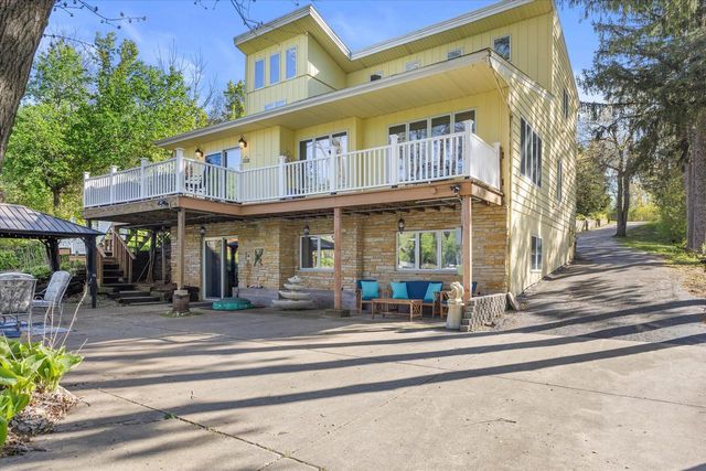 S108W34703 Jacks Bay ROAD, Mukwonago, WI 53149