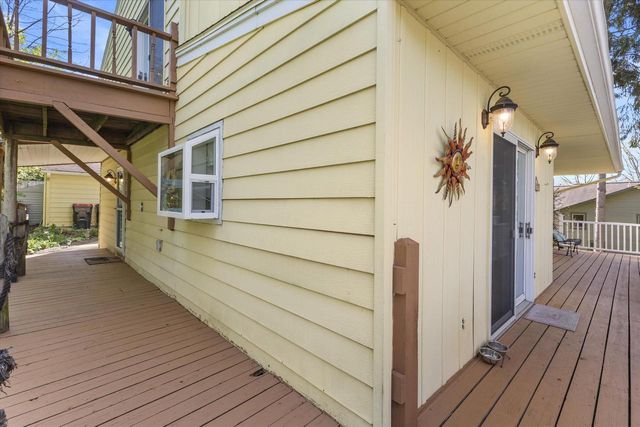 S108W34703 Jacks Bay ROAD, Mukwonago, WI 53149