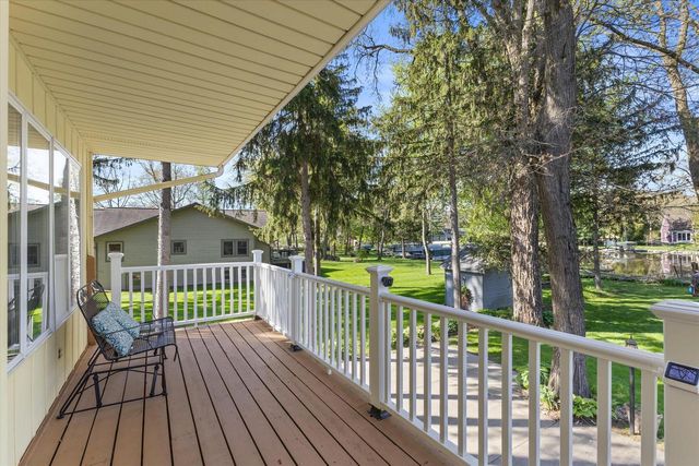 S108W34703 Jacks Bay ROAD, Mukwonago, WI 53149