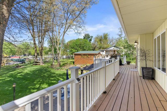 S108W34703 Jacks Bay ROAD, Mukwonago, WI 53149