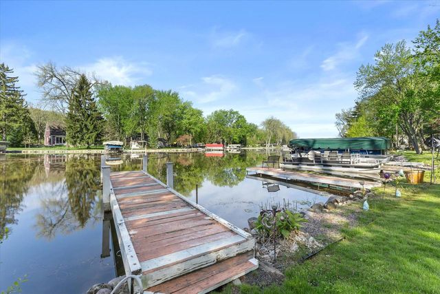 S108W34703 Jacks Bay ROAD, Mukwonago, WI 53149