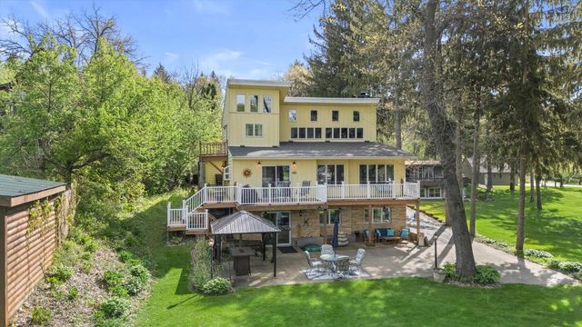 S108W34703 Jacks Bay ROAD, Mukwonago, WI 53149