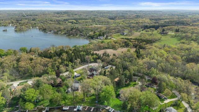 S108W34703 Jacks Bay ROAD, Mukwonago, WI 53149