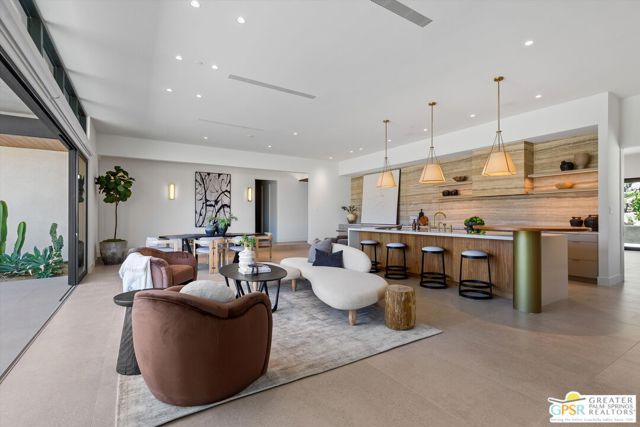 2481 Cahuilla Hills Drive, Palm Springs, CA 92264