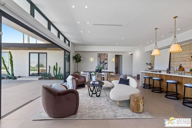 2481 Cahuilla Hills Drive, Palm Springs, CA 92264