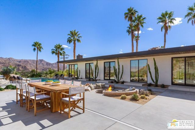 2481 Cahuilla Hills Drive, Palm Springs, CA 92264