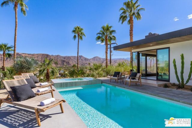 2481 Cahuilla Hills Drive, Palm Springs, CA 92264