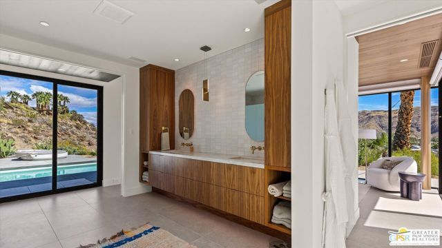 2481 Cahuilla Hills Drive, Palm Springs, CA 92264