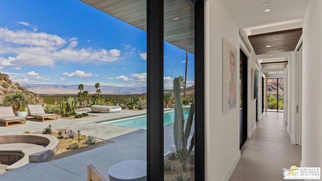 2481 Cahuilla Hills Drive, Palm Springs, CA 92264
