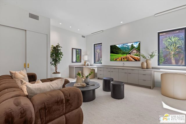 2481 Cahuilla Hills Drive, Palm Springs, CA 92264