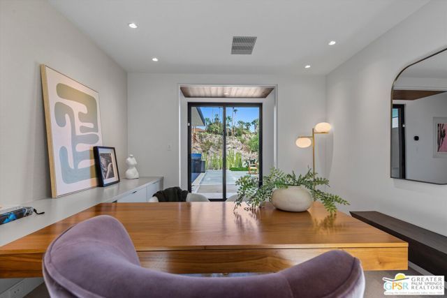 2481 Cahuilla Hills Drive, Palm Springs, CA 92264