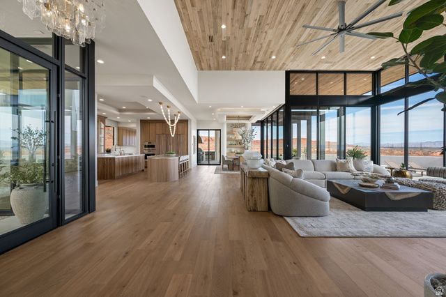 298 E COLIMA RD, Washington, UT 84780