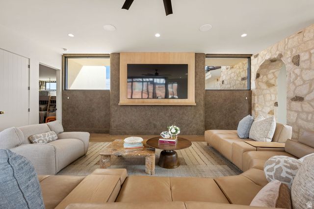 298 E COLIMA RD, Washington, UT 84780