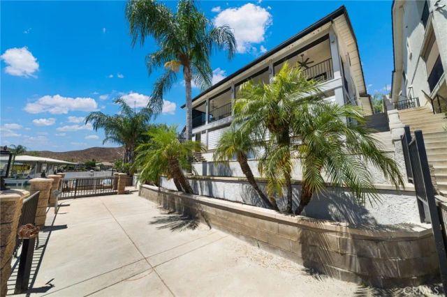 30264 White Wake, Canyon Lake, CA 92587