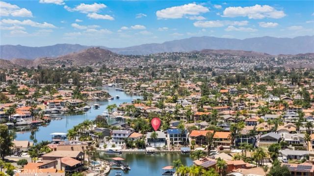 30264 White Wake, Canyon Lake, CA 92587