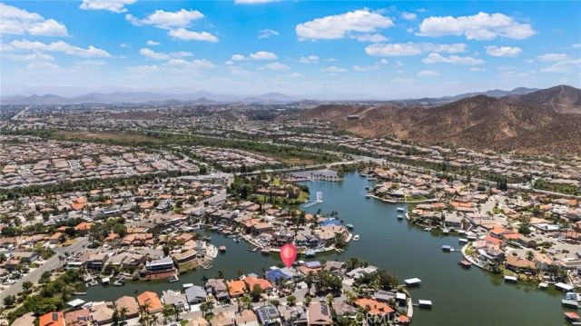 30264 White Wake, Canyon Lake, CA 92587