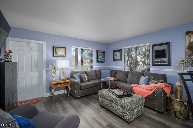 4903 Vincennes ST 110, Cape Coral, FL 33904