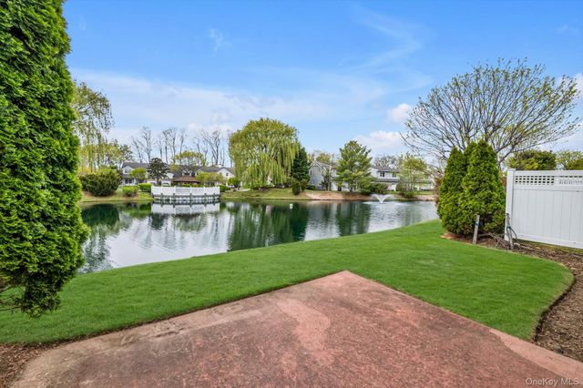 214 Miro Place, Port Washington, NY 11050