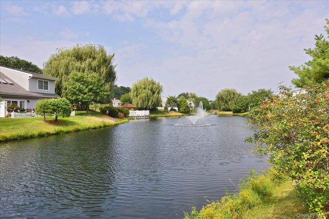 214 Miro Place, Port Washington, NY 11050