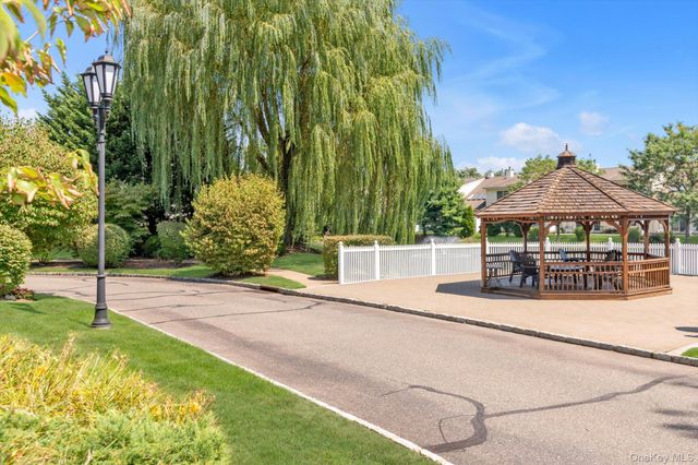 214 Miro Place, Port Washington, NY 11050