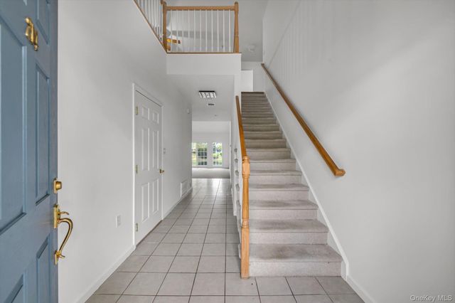 214 Miro Place, Port Washington, NY 11050