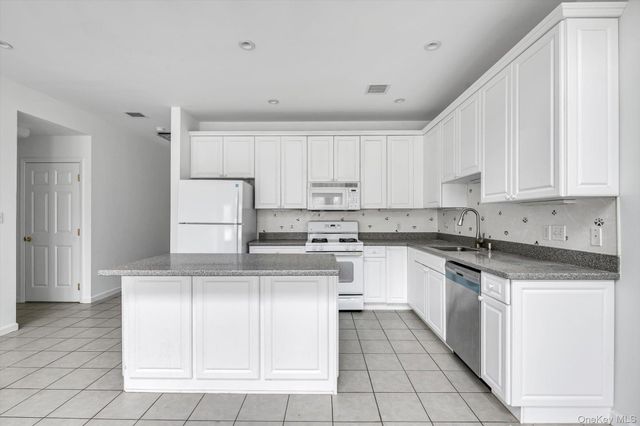 214 Miro Place, Port Washington, NY 11050