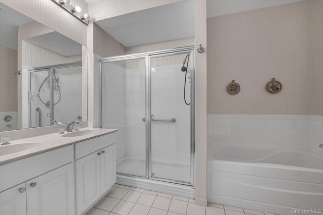 214 Miro Place, Port Washington, NY 11050