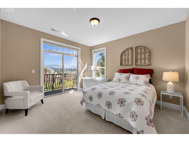 806 Nw 35TH Ave, Camas, WA 98607