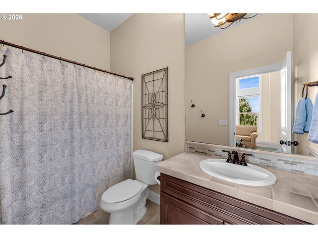 806 Nw 35TH Ave, Camas, WA 98607