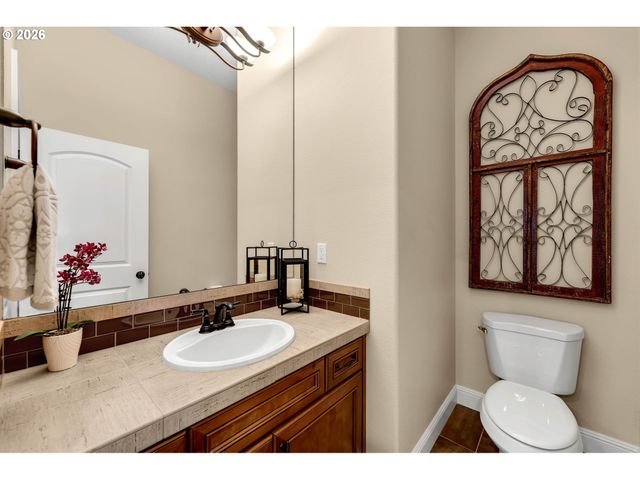 806 Nw 35TH Ave, Camas, WA 98607