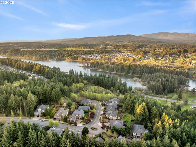 806 Nw 35TH Ave, Camas, WA 98607