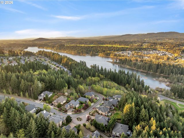 806 Nw 35TH Ave, Camas, WA 98607