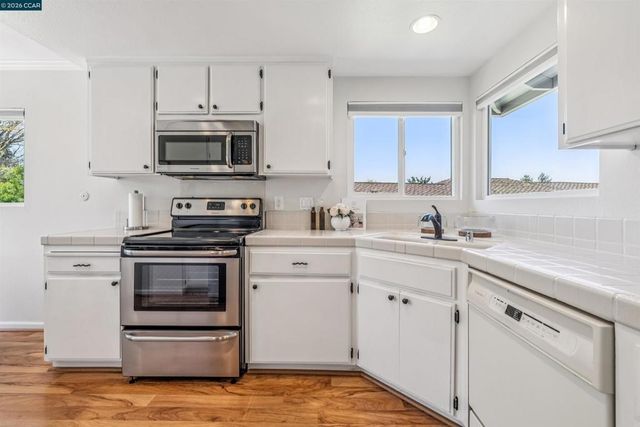 2131 Myrtle Beach Ln, Danville, CA 94526